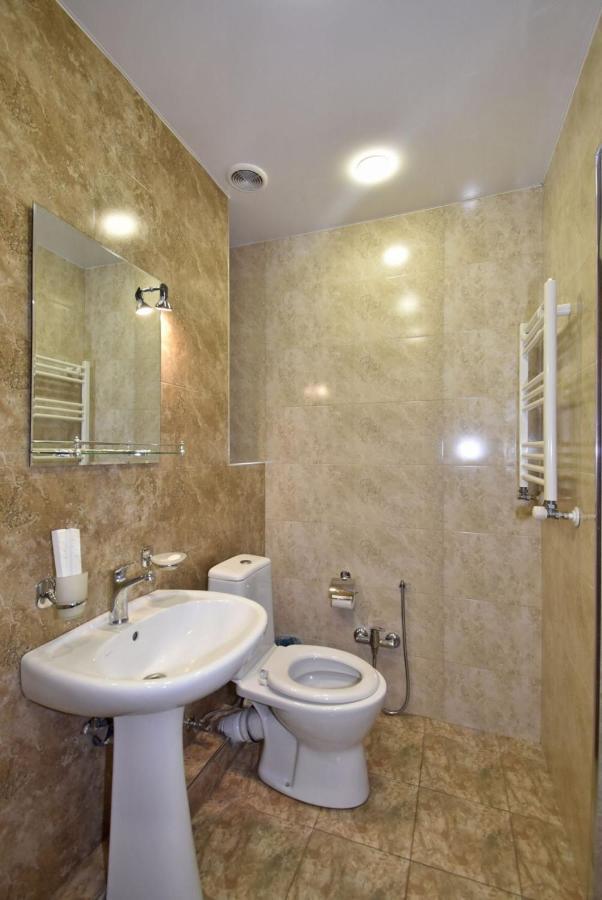 Rent Inn Yerevan On Koghbaci Street Екстериор снимка
