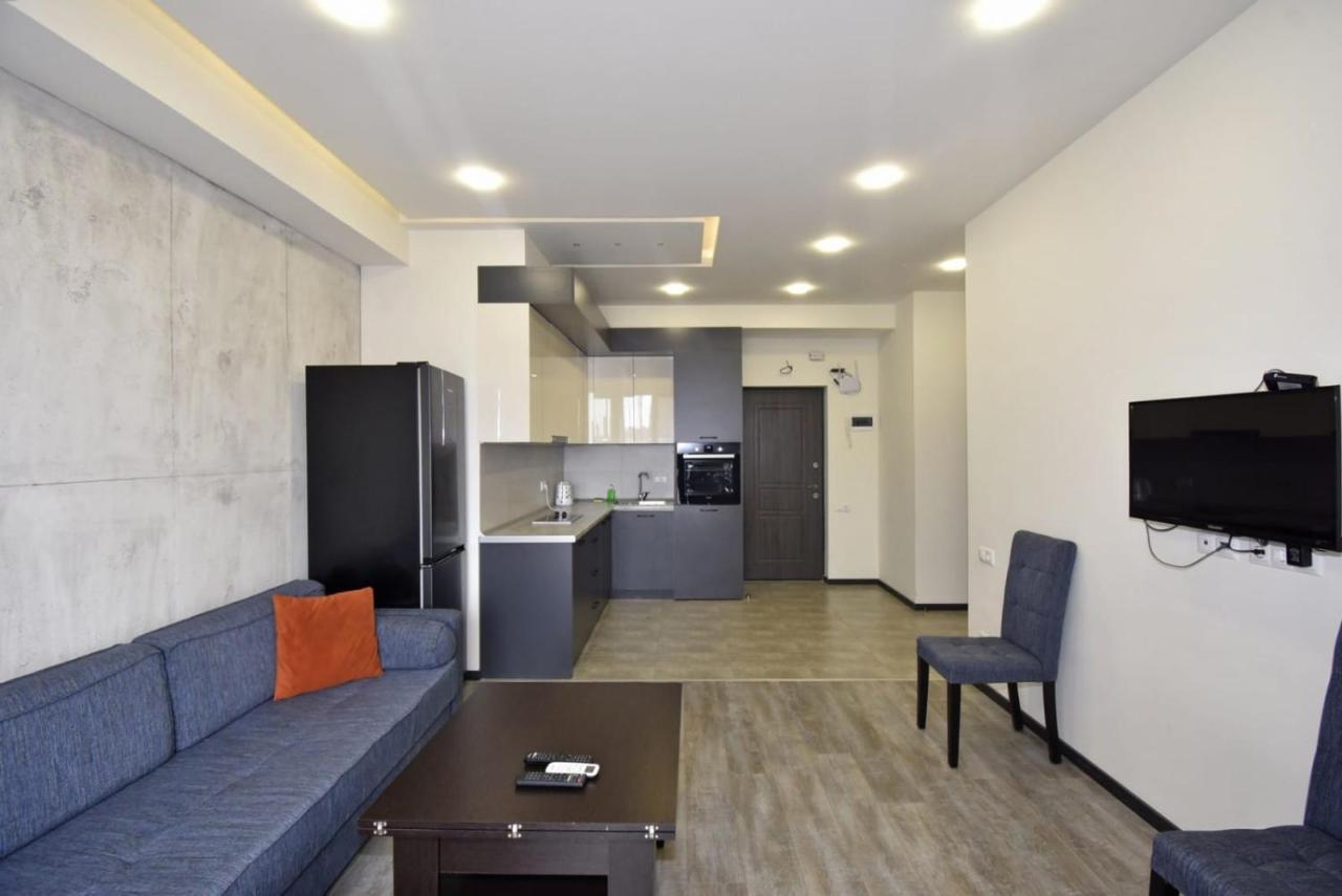 Rent Inn Yerevan On Koghbaci Street Екстериор снимка