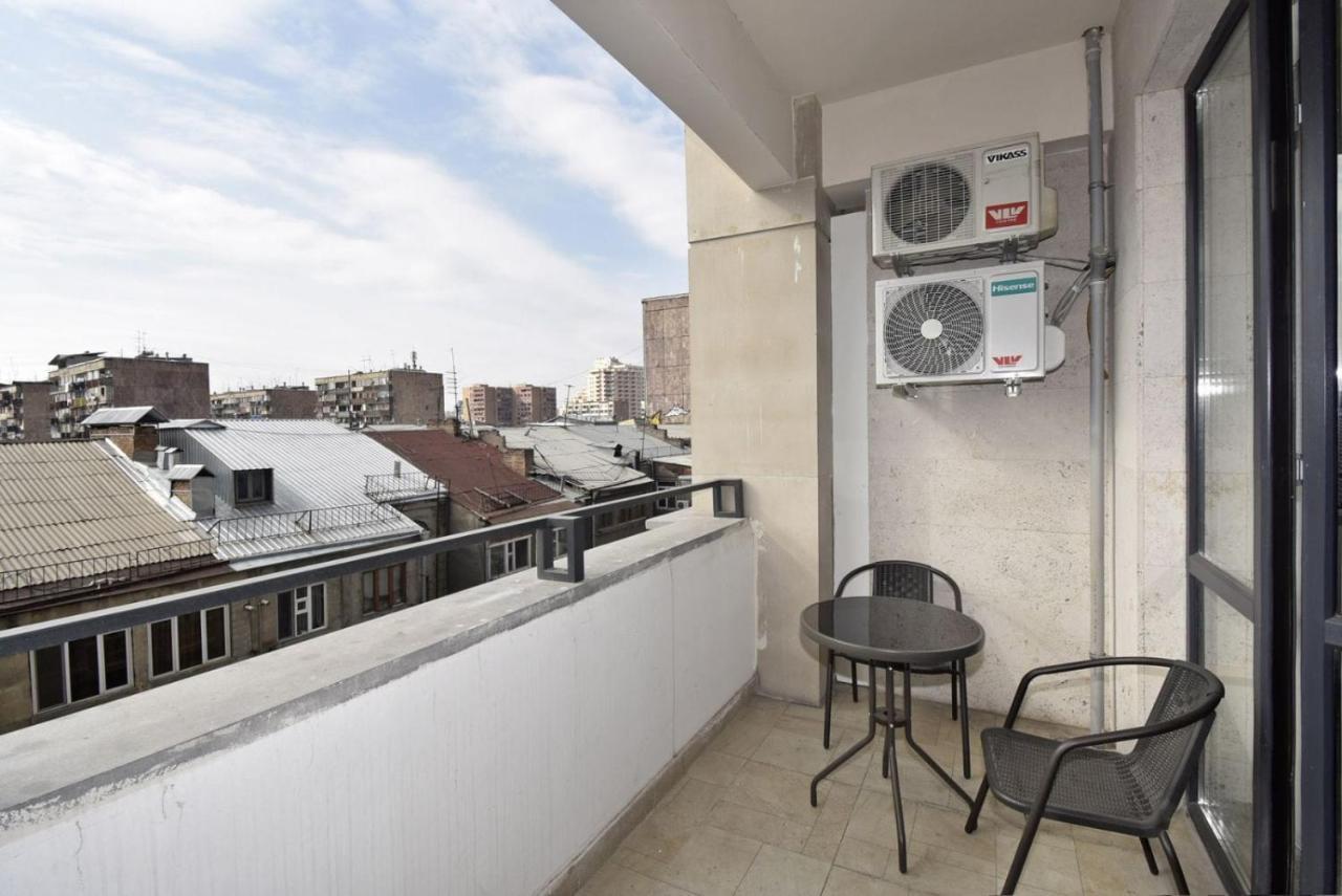 Rent Inn Yerevan On Koghbaci Street Екстериор снимка