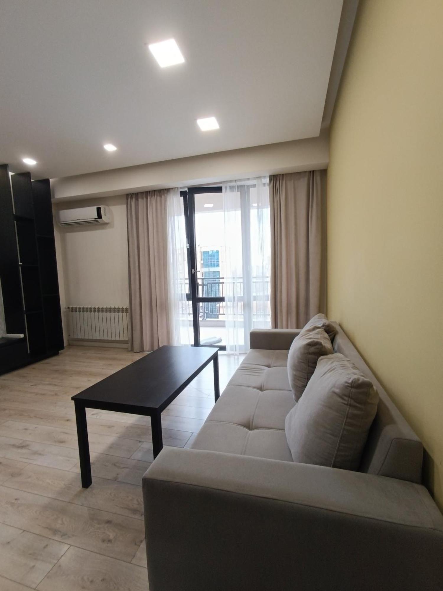 Rent Inn Yerevan On Koghbaci Street Екстериор снимка