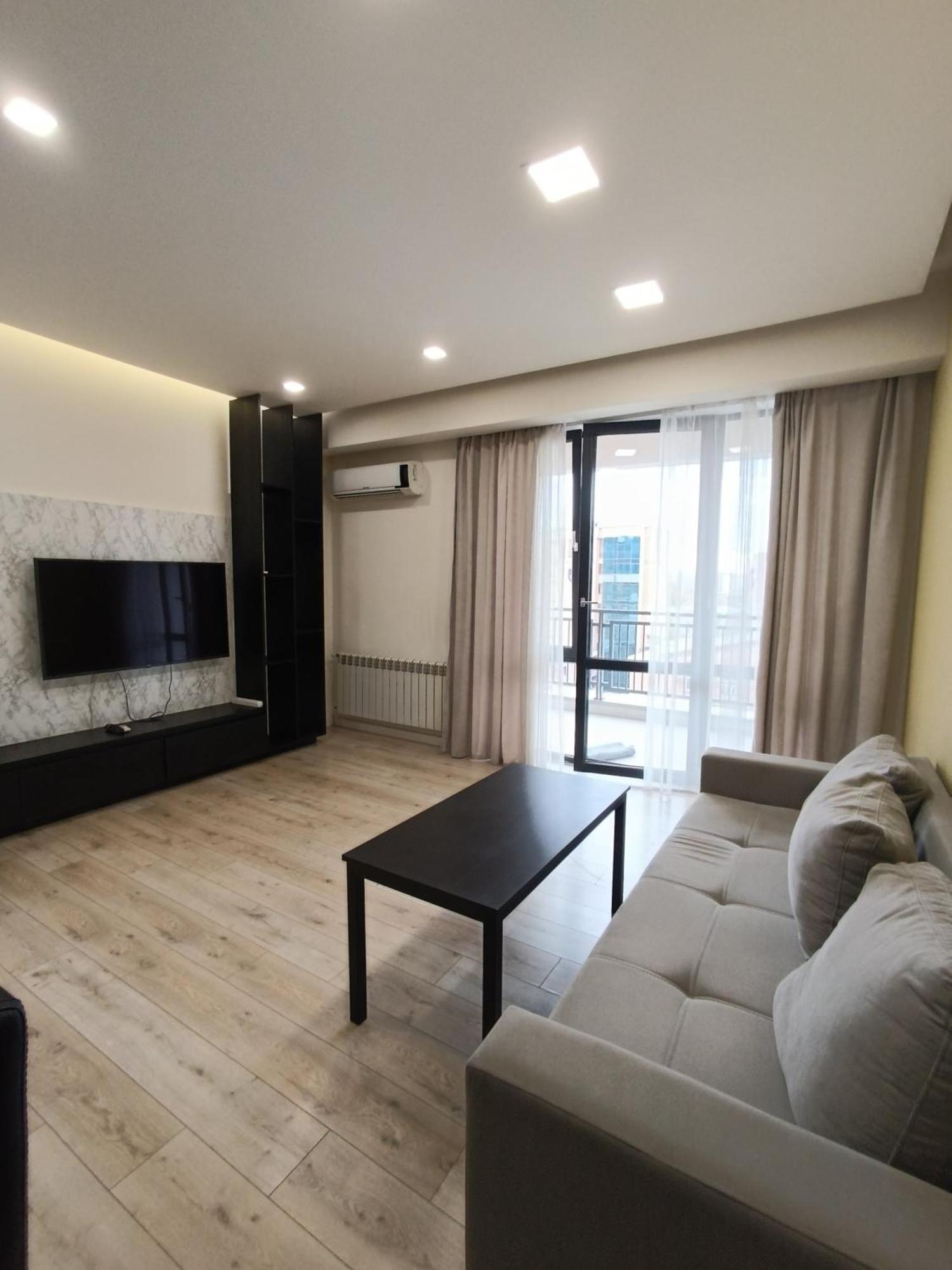 Rent Inn Yerevan On Koghbaci Street Екстериор снимка